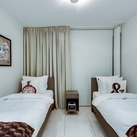 Black Pearl Apartment Hotel Reykjavik Bilik gambar